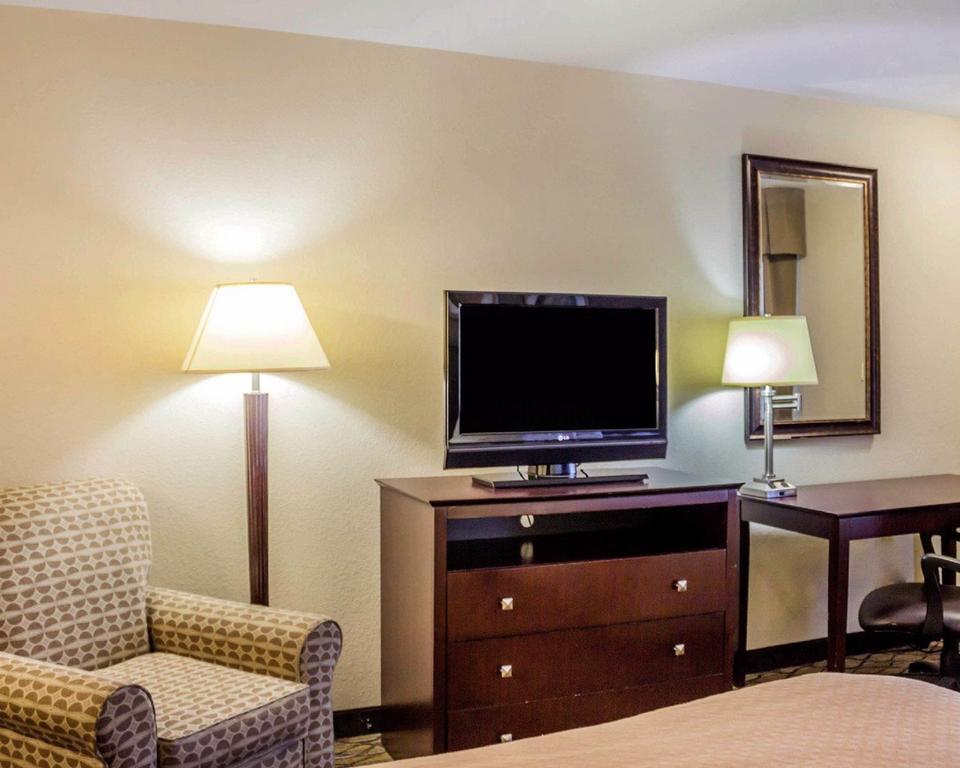 Quality Inn Waterbury Eksteriør billede